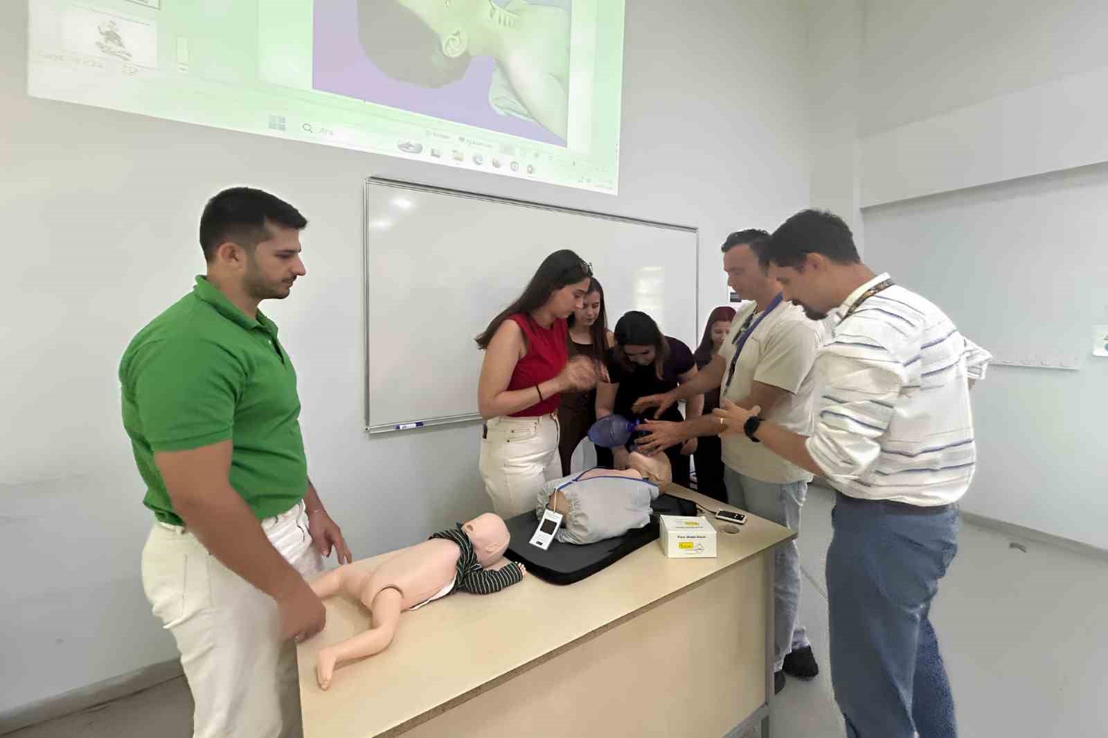ADÜ’de çocuk acil durumları için kritik eğitim