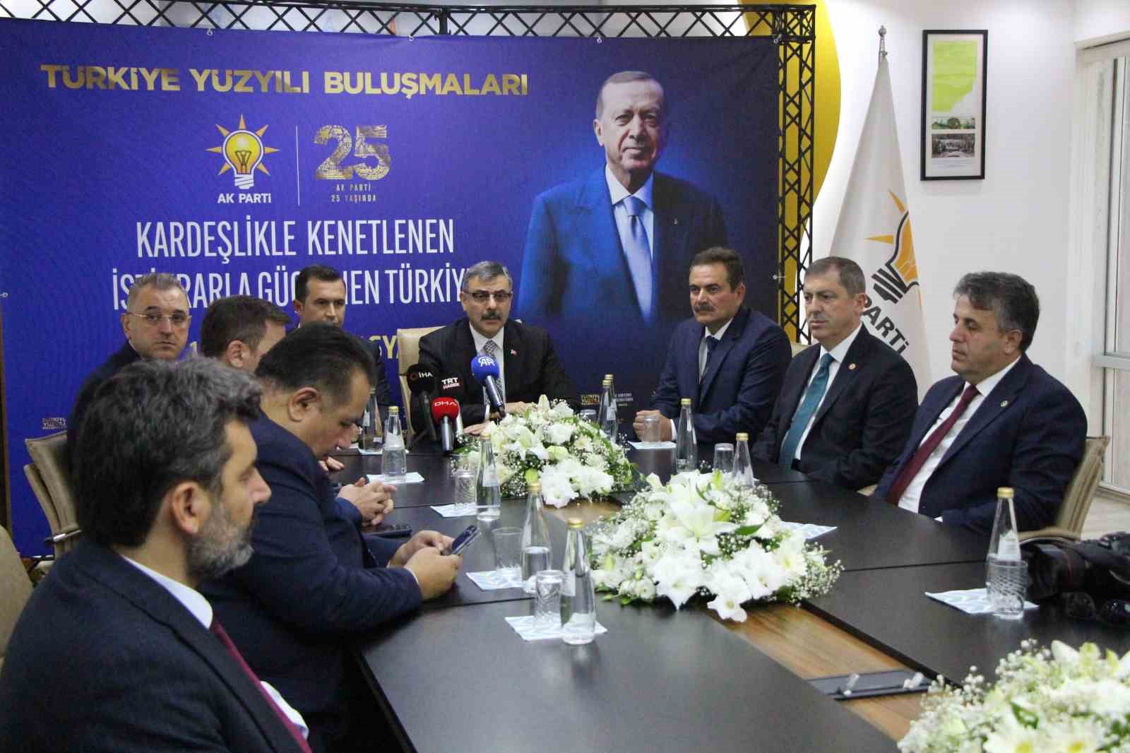Bakan Çiftçi üç ülkeye gideceğini açıkladı: "Organize suç örgütleri peşlerini bırakacağımızı zannetmesin"