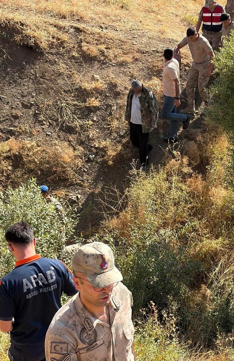 Pervari’de kaybolan zihinsel engelli vatandaş kayalıklarda sağ bulundu