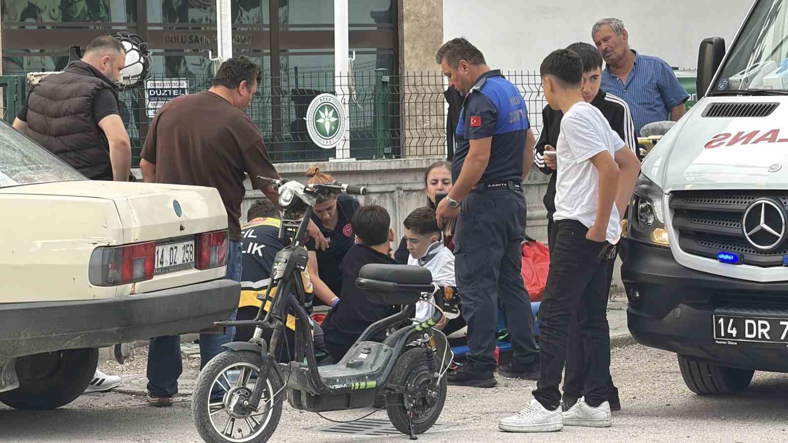Bolu’da haber takibi yapan gazetecilere sağlık çalışanlarından "Eşeğe mi diyoruz, çekmeyin" tepkisi