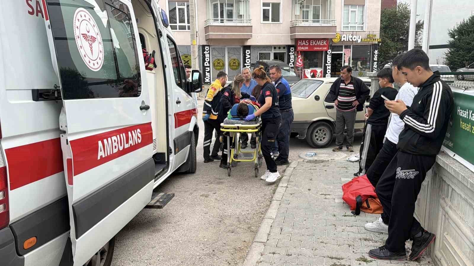 Bolu’da haber takibi yapan gazetecilere sağlık çalışanlarından "Eşeğe mi diyoruz, çekmeyin" tepkisi