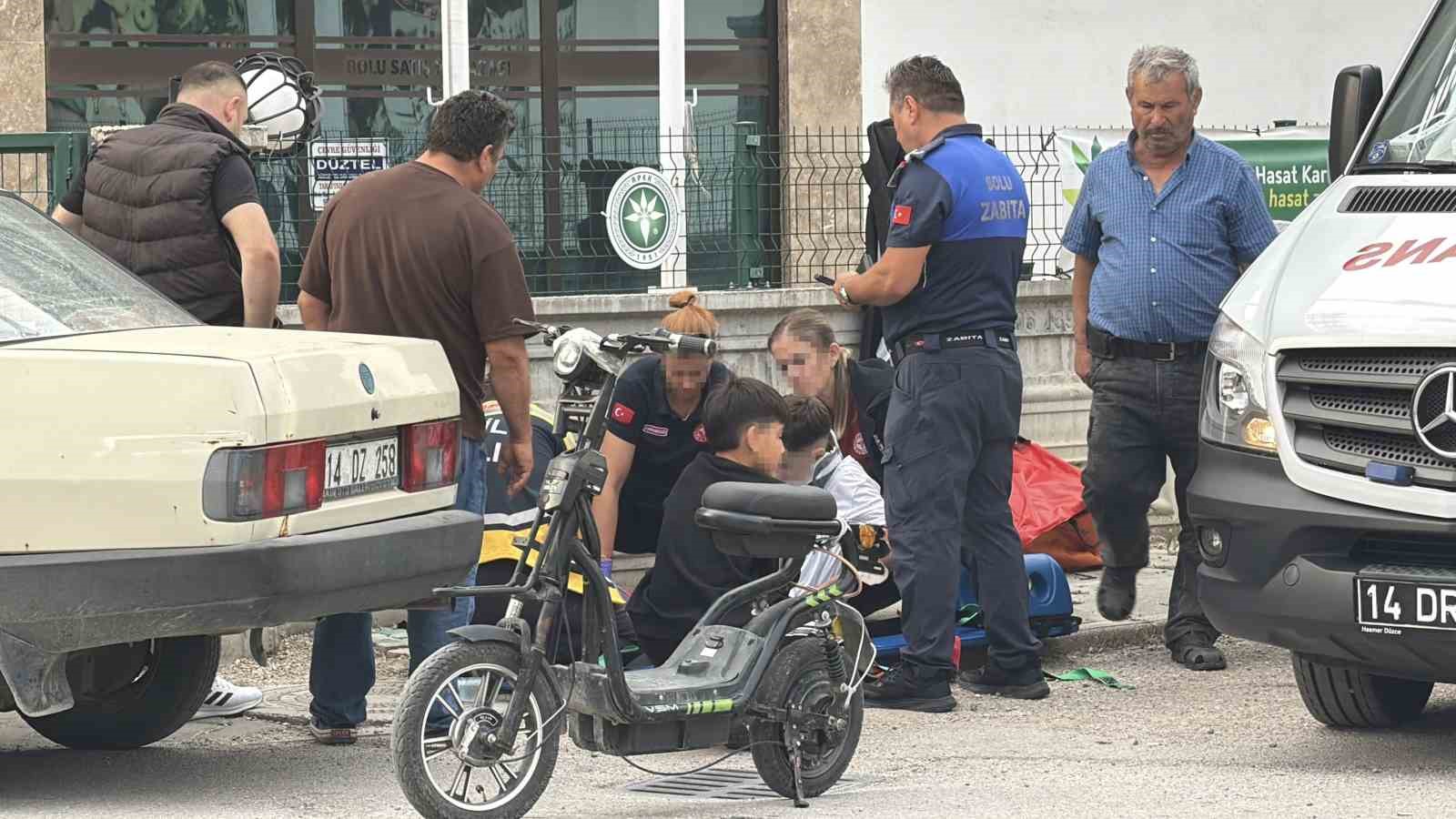 Bolu’da haber takibi yapan gazetecilere sağlık çalışanlarından "Eşeğe mi diyoruz, çekmeyin" tepkisi