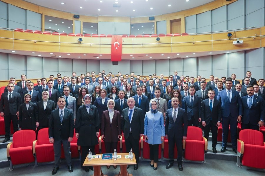 Bakan Göktaş, kaymakam adaylarıyla bir araya geldi