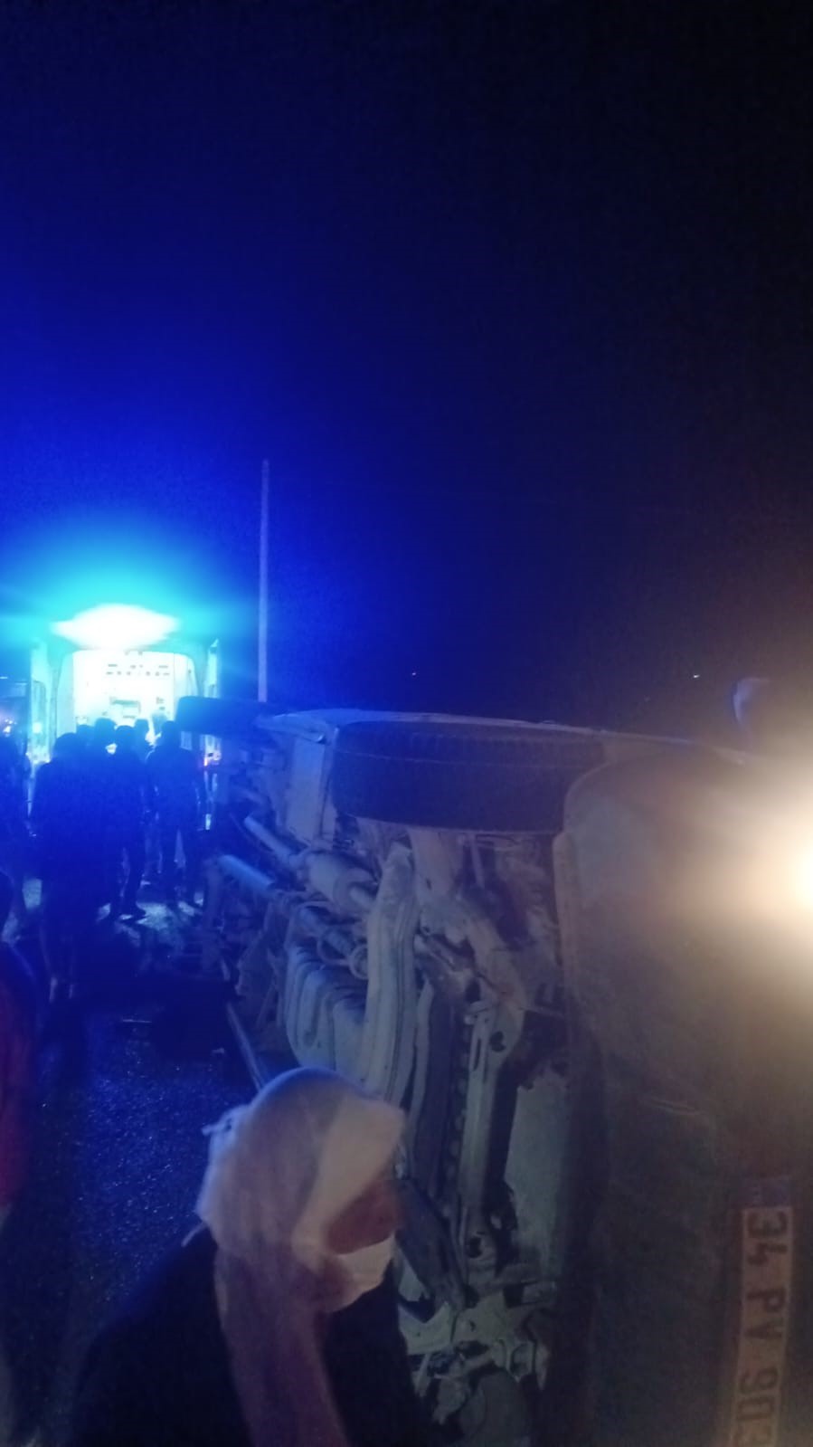 Van’da yolcu minibüsü devrildi: 9 yaralı