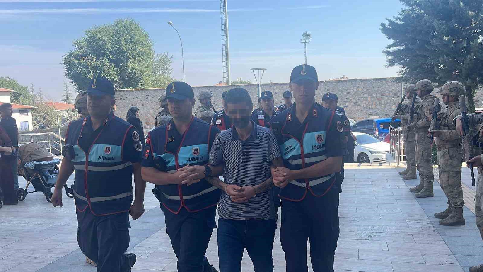 18 yıl sonra yeniden açılan cinayet dosyasında 4 tutuklama