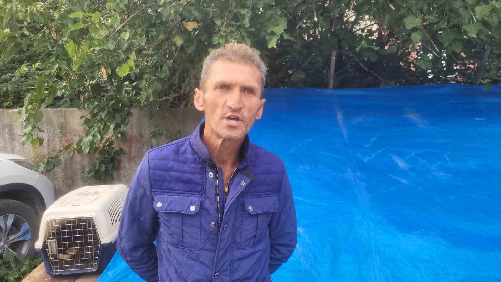 Ev sahibiyle anlaşamadıkları için eşyalarını otoparka taşıyan aile yeni eve yerleştirildi