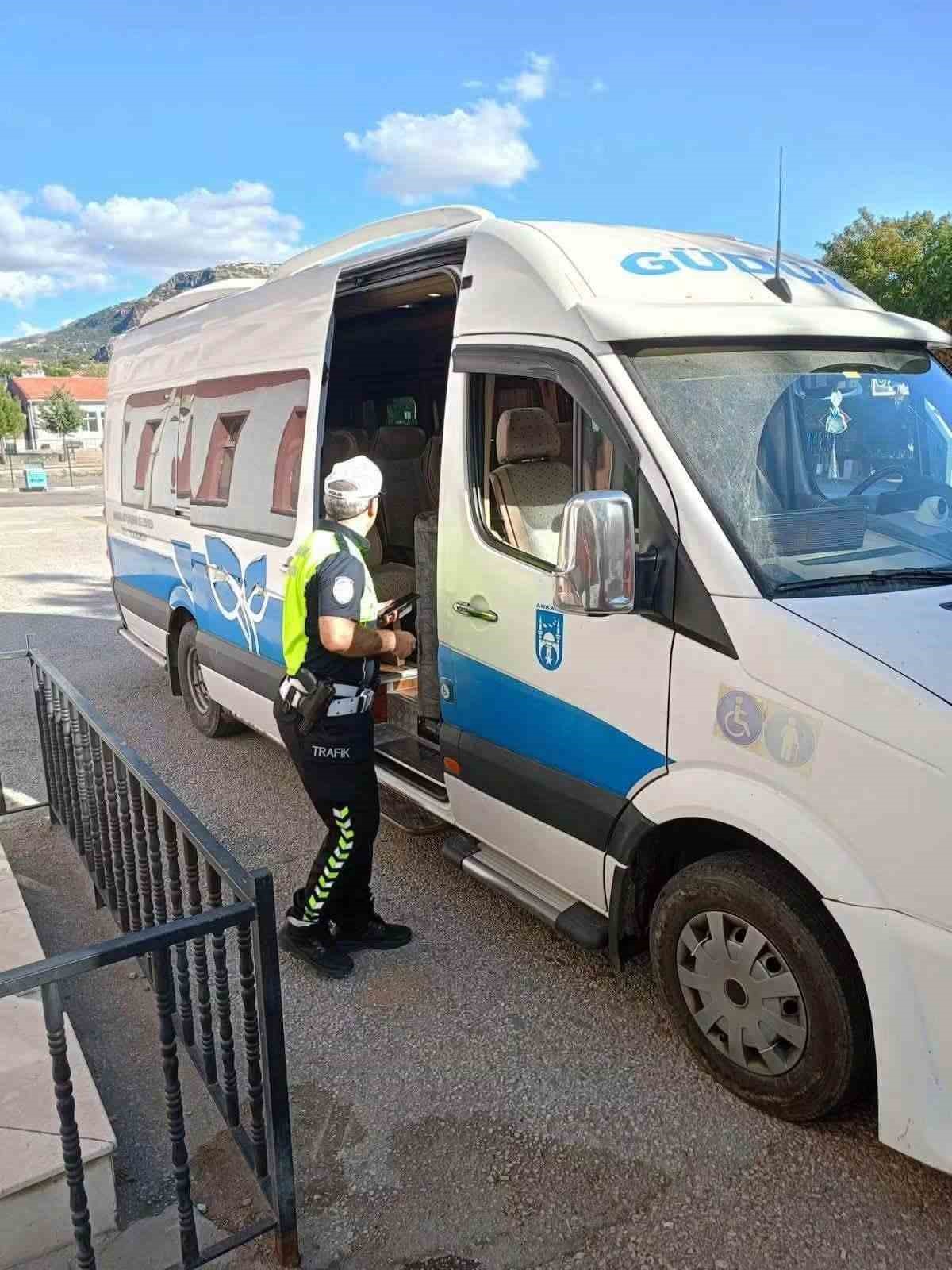 Güdül’de okul servislerine sıkı denetim