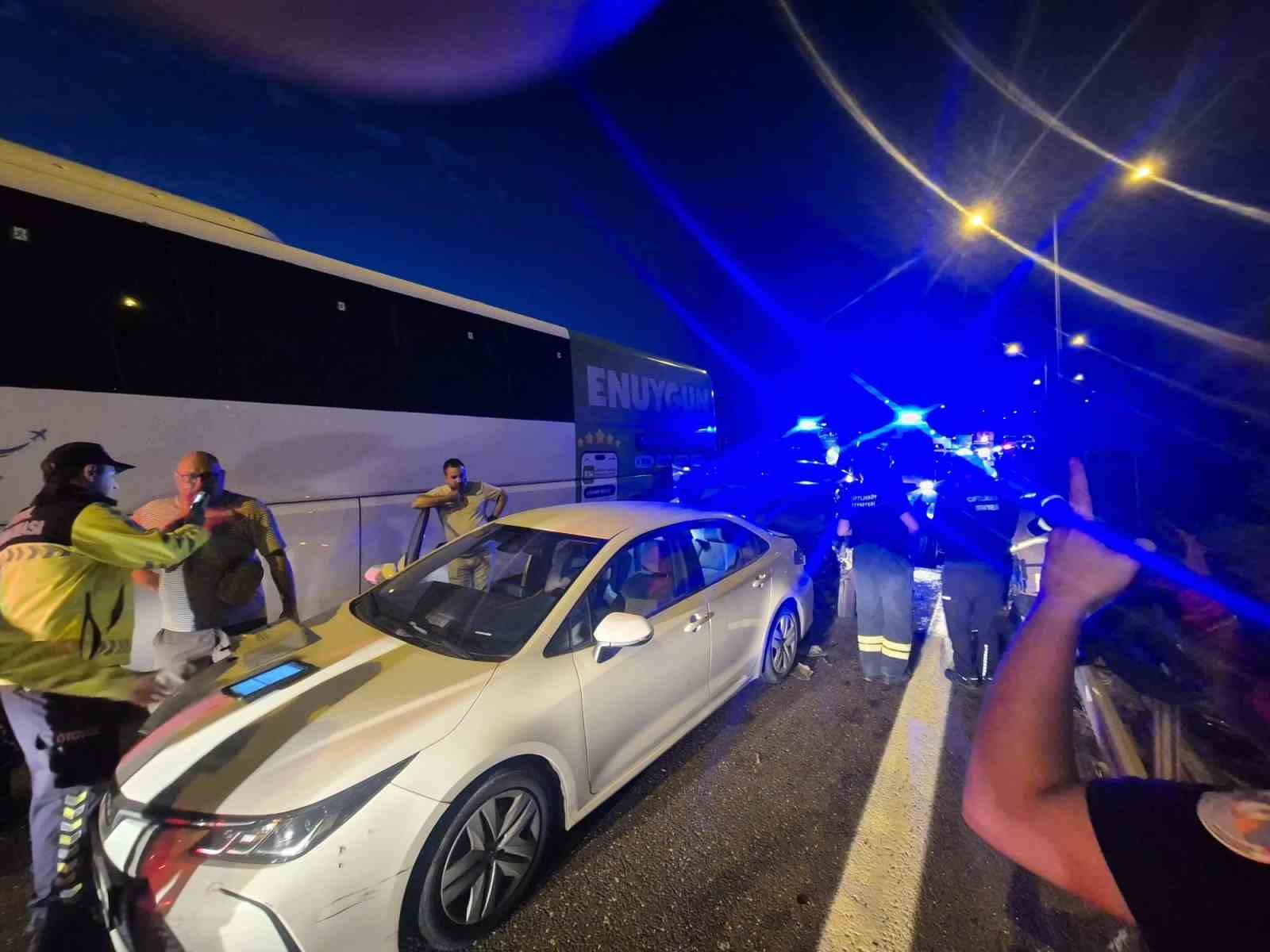 İstanbul-İzmir Otoyolu’nda zincirleme kaza: 11 yaralı