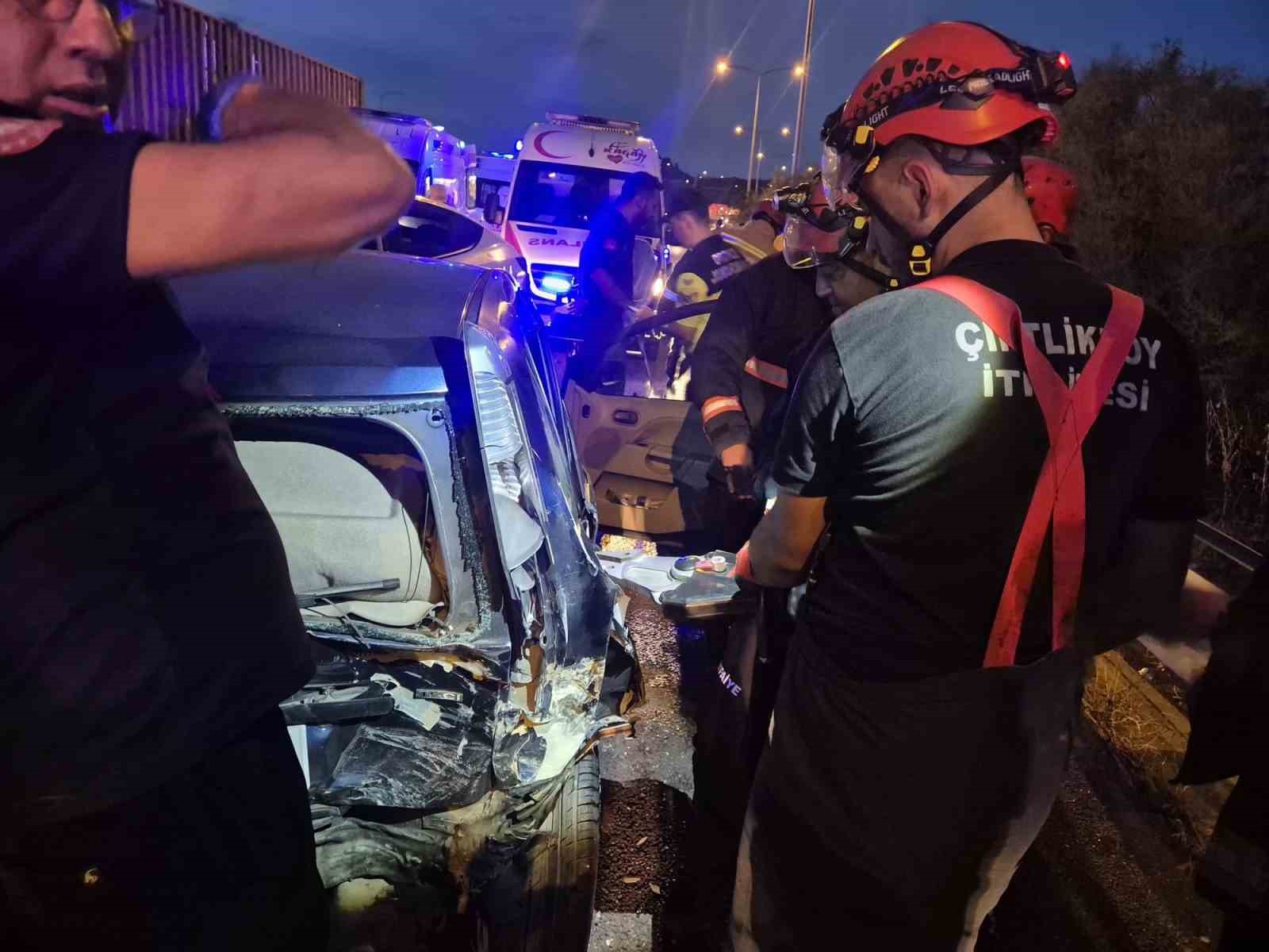 İstanbul-İzmir Otoyolu’nda zincirleme kaza: 11 yaralı