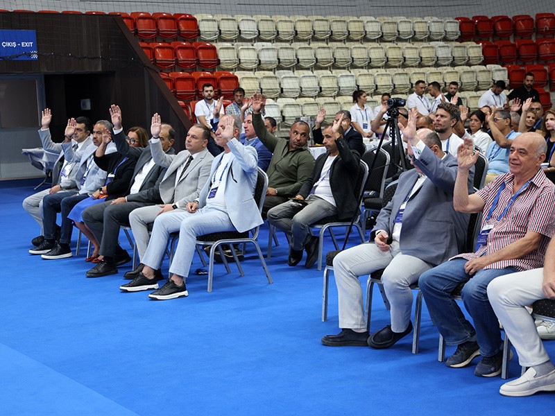 İzmir Büyükşehir Belediyesi Spor Kulübü’nde Berkhan Alptekin güven tazeledi