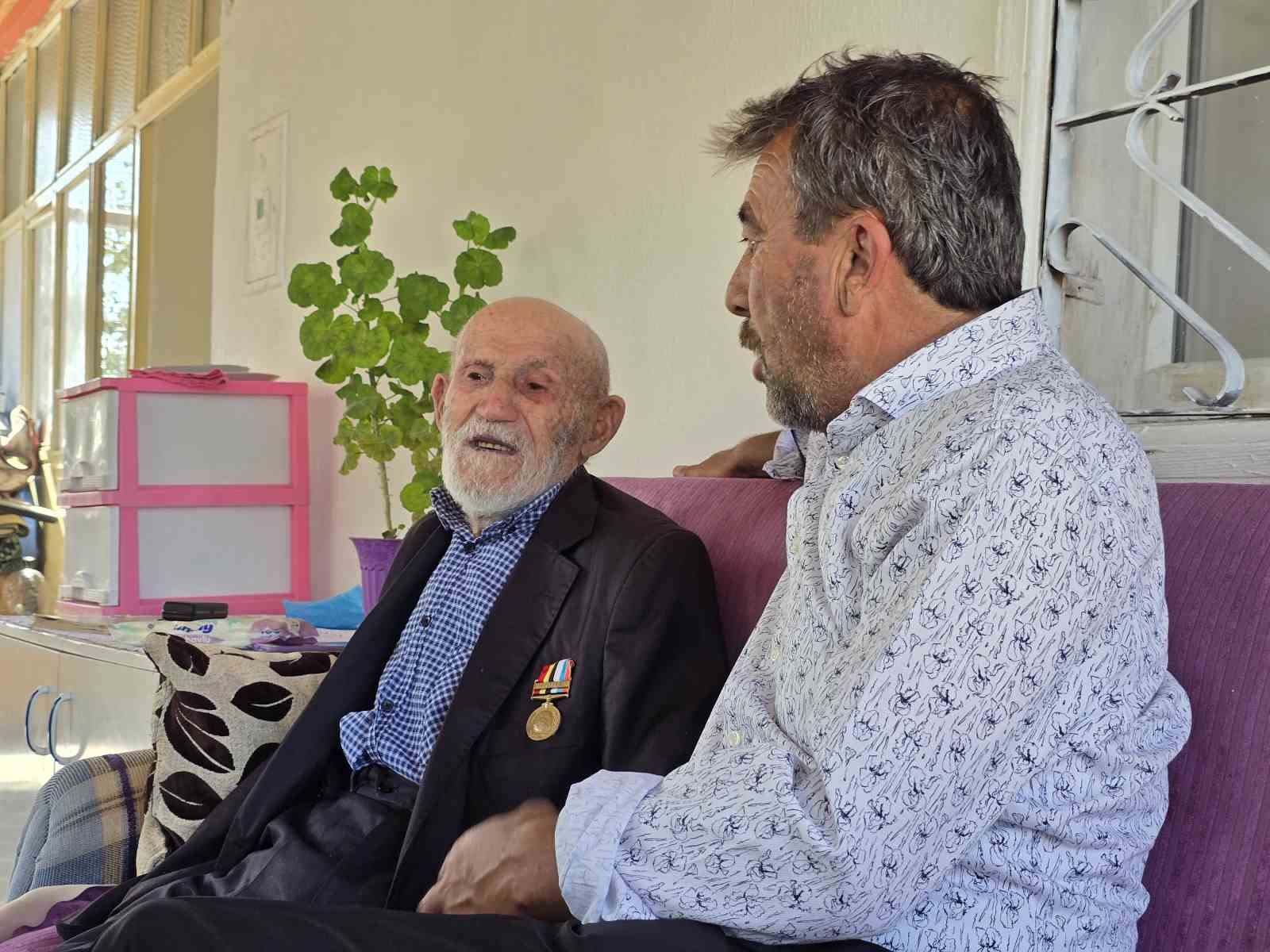 96 yaşındaki Kore Gazisi, hatıralarını gözyaşlarıyla anlattı