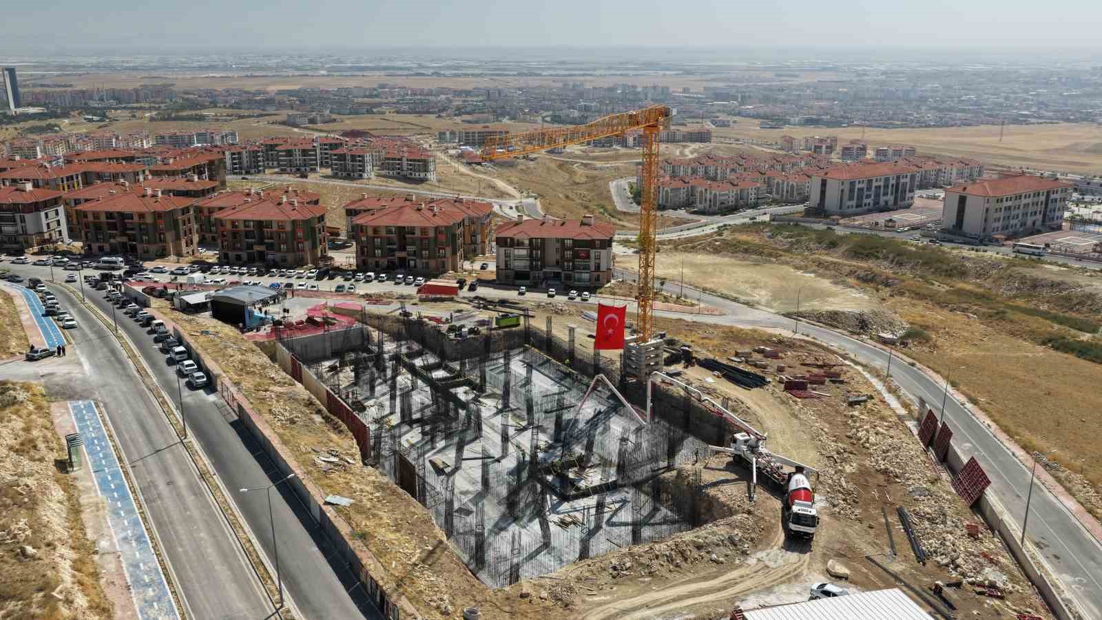 Konya Büyükşehir’in Ardıçlı TOKİ’ye 300 milyon lira bedelle kazandıracağı Gençlik Kampüsü’nün temeli atıldı