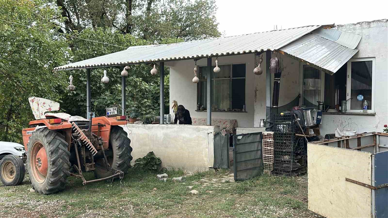 3 kızını da evlatlıktan reddetmek istiyor