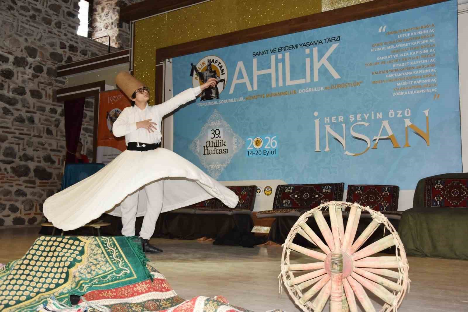 Manisa’da yılın ahisi Mehmet Akgül oldu