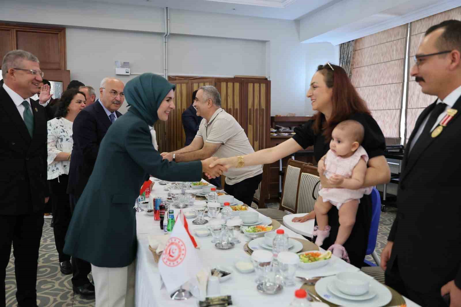 Bakan Göktaş: "Biz hiçbir annenin tekrar gözyaşı dökmesini istemiyoruz"