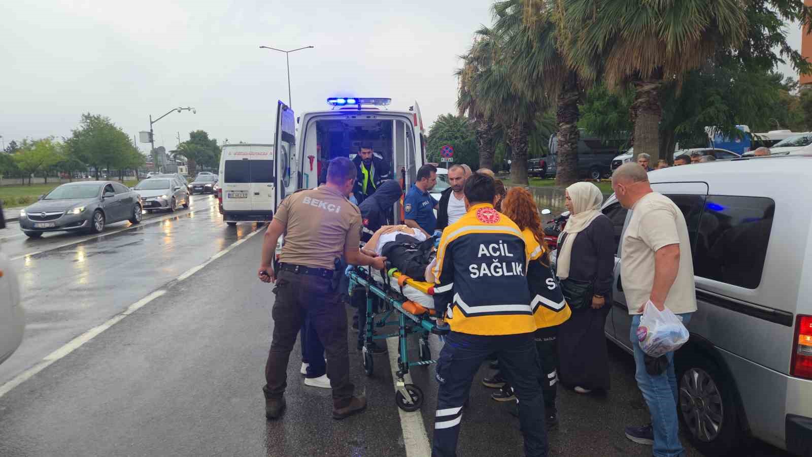 Samsun’da motosiklet yayaya çarptı: 2 yaralı