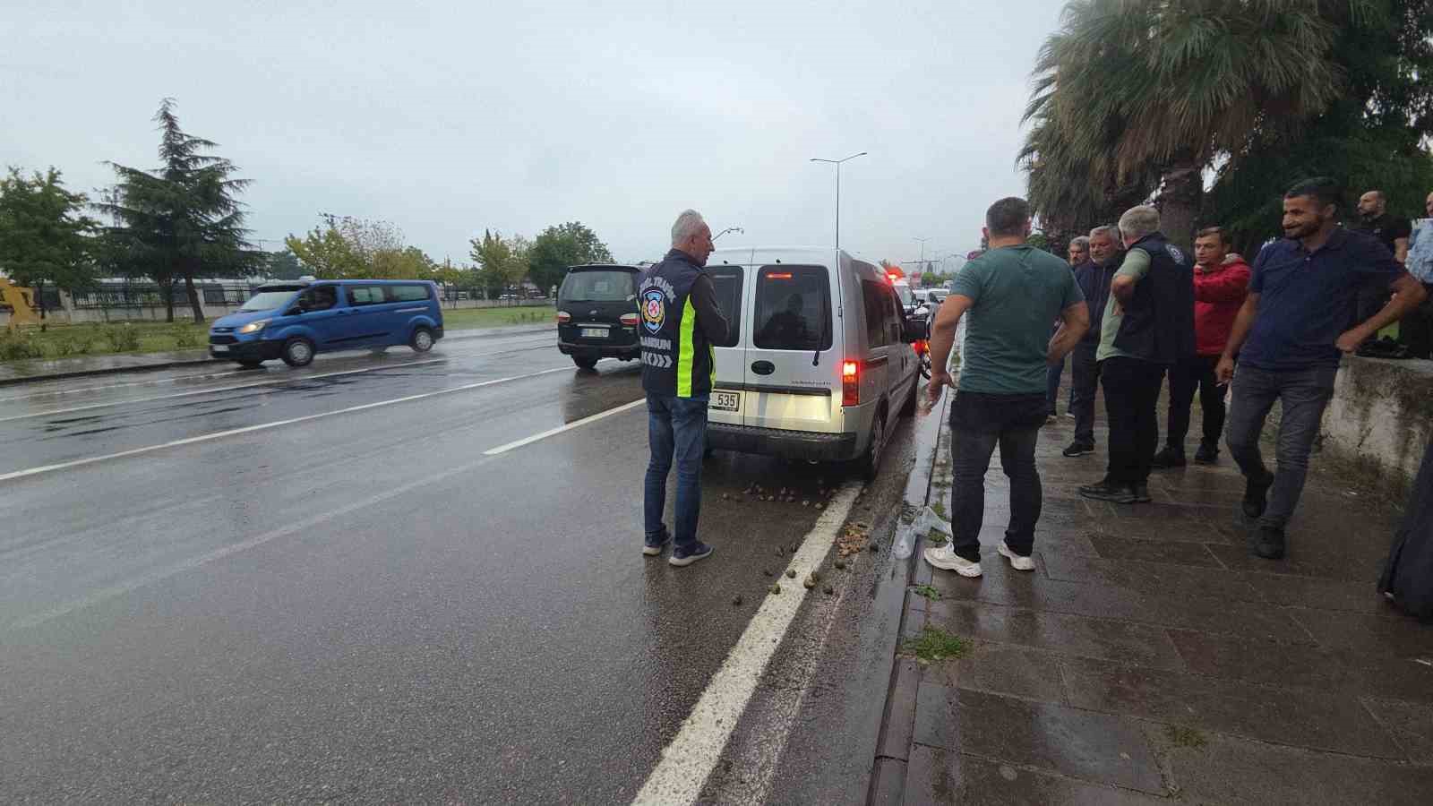 Samsun’da motosiklet yayaya çarptı: 2 yaralı