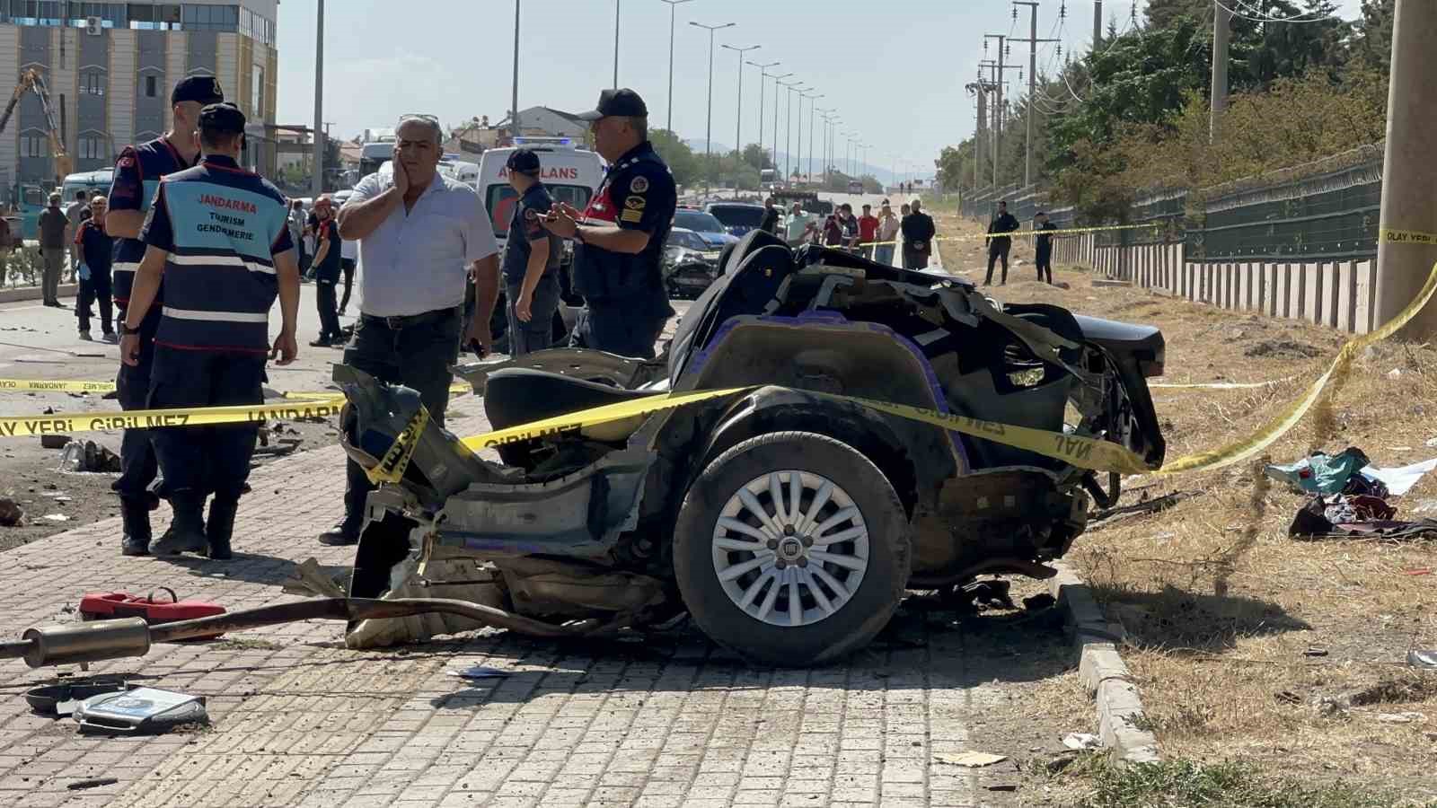 Elazığ’da 2 kişinin öldüğü feci kazanın kamera görüntüleri ortaya çıktı