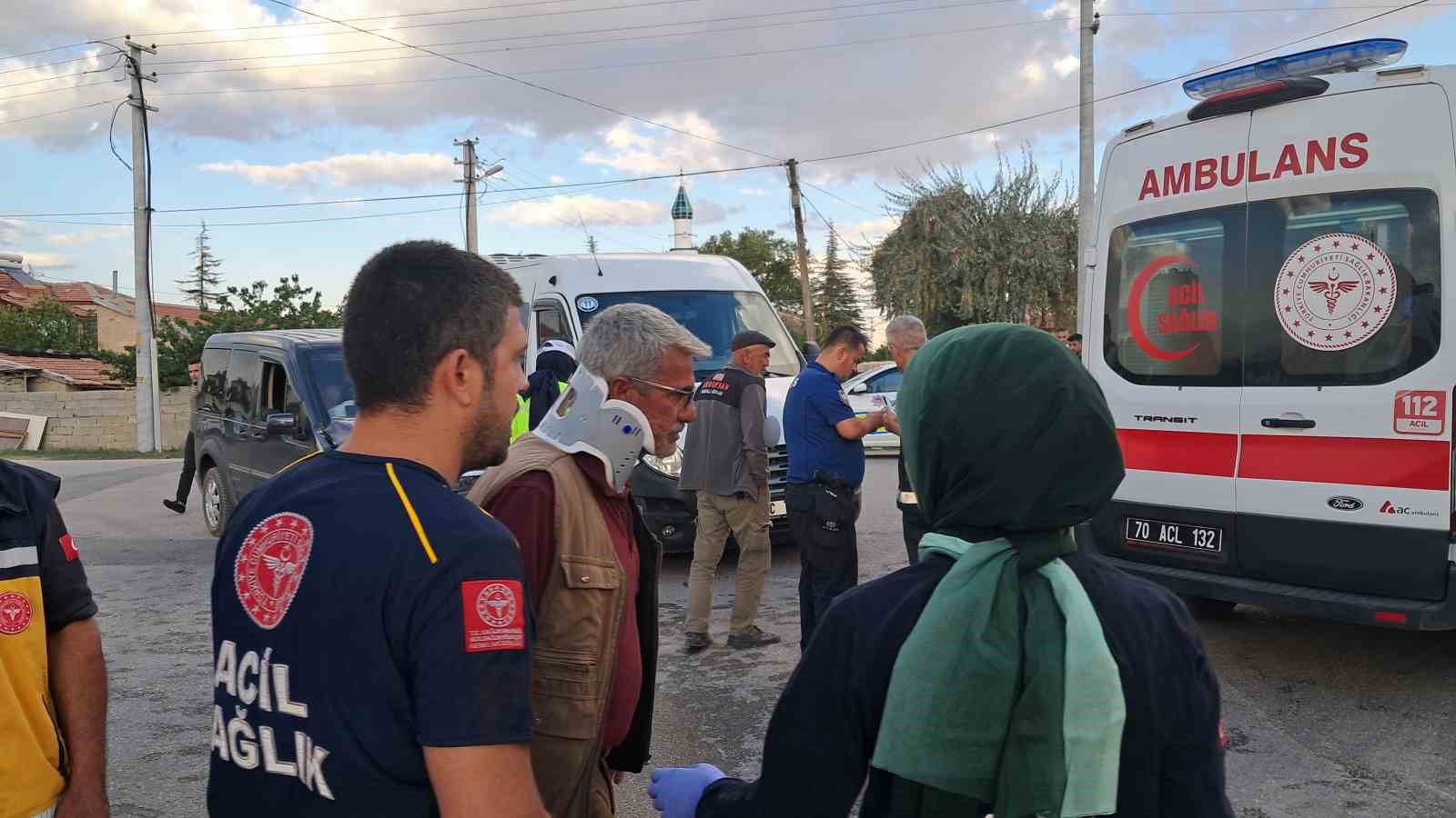 Okul servisi ile hafif ticari araç çarpıştı: 6 yaralı