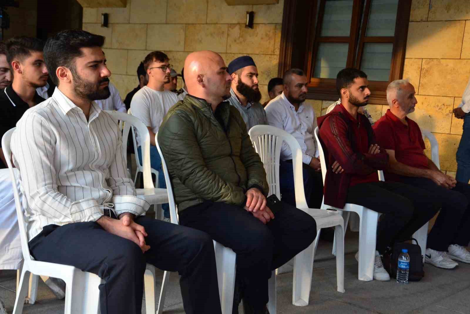Gazzeli öğrenciden duygulandıran sözler: "Gazze’de her öğrenci sadece iyi bir üniversitede okumak istiyor"