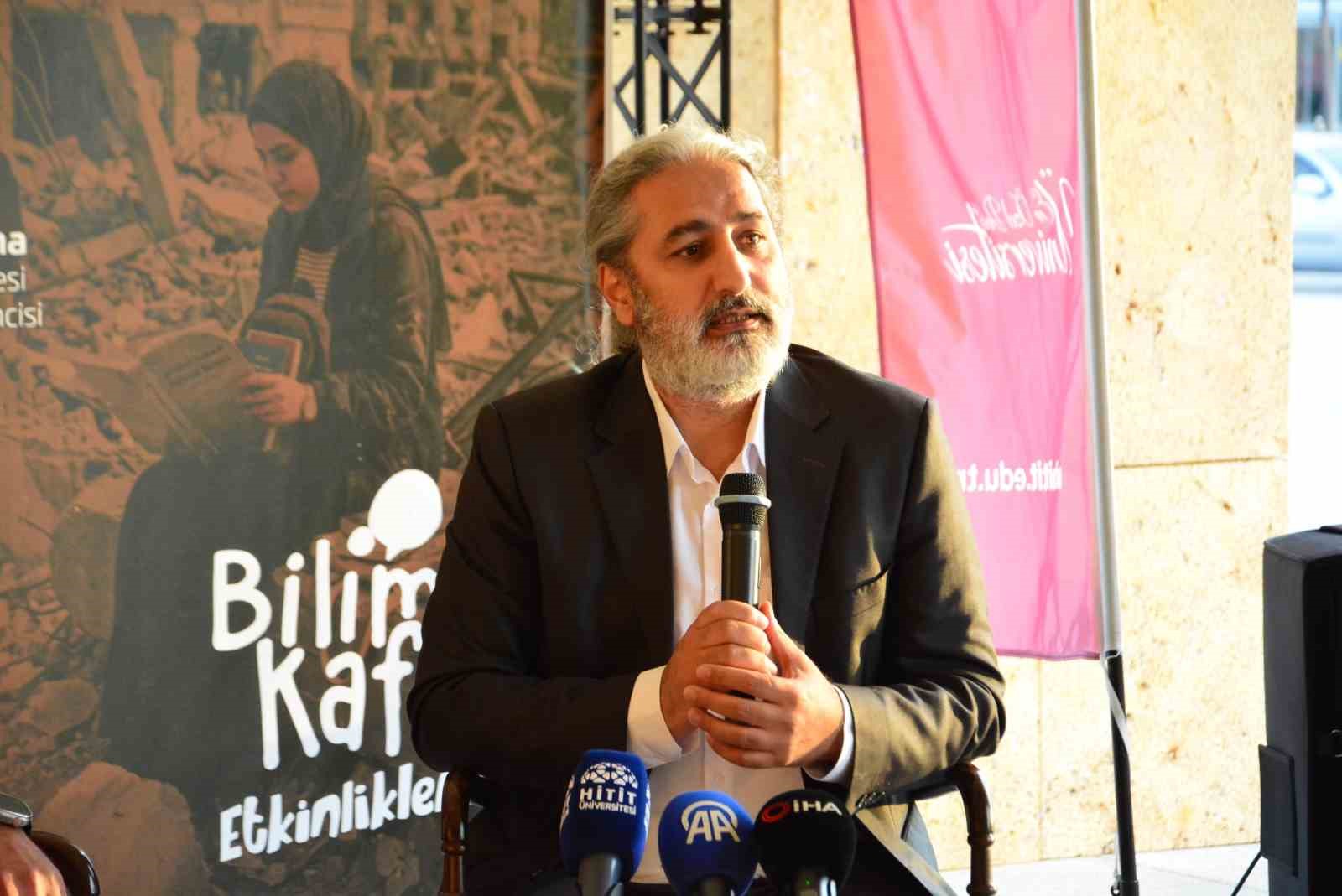 Gazzeli öğrenciden duygulandıran sözler: "Gazze’de her öğrenci sadece iyi bir üniversitede okumak istiyor"