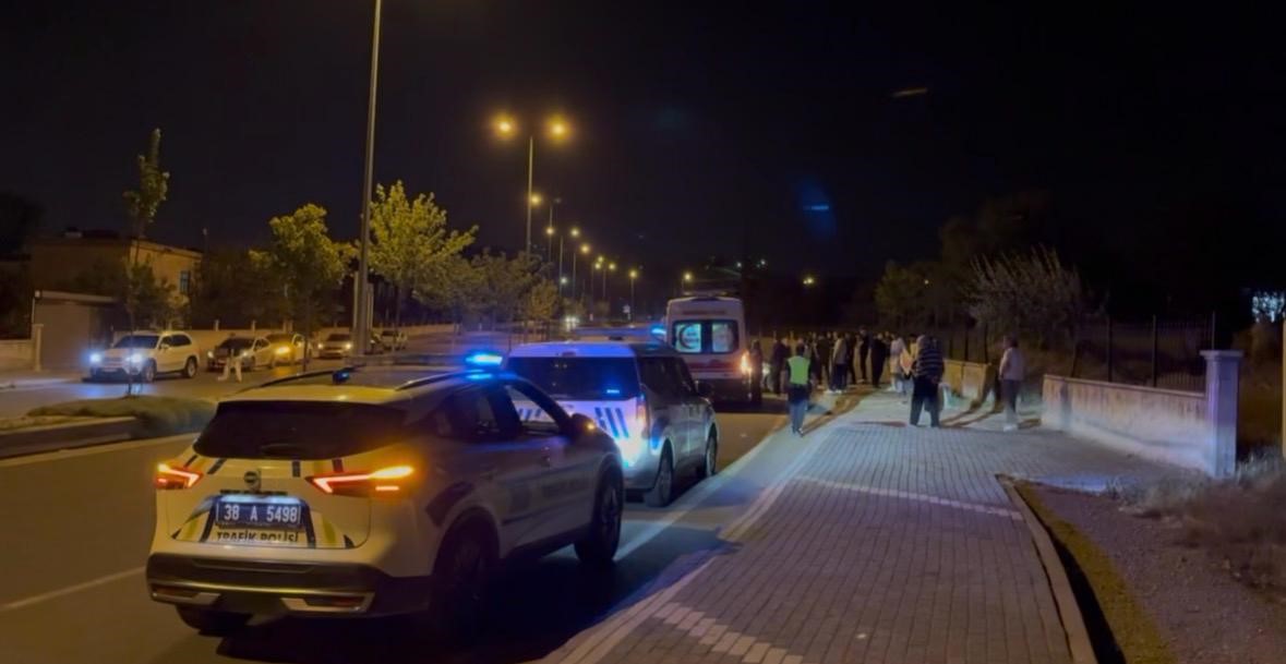 Kayseri’de kontrolden çıkan otomobil duvara çarptı: 1 yaralı