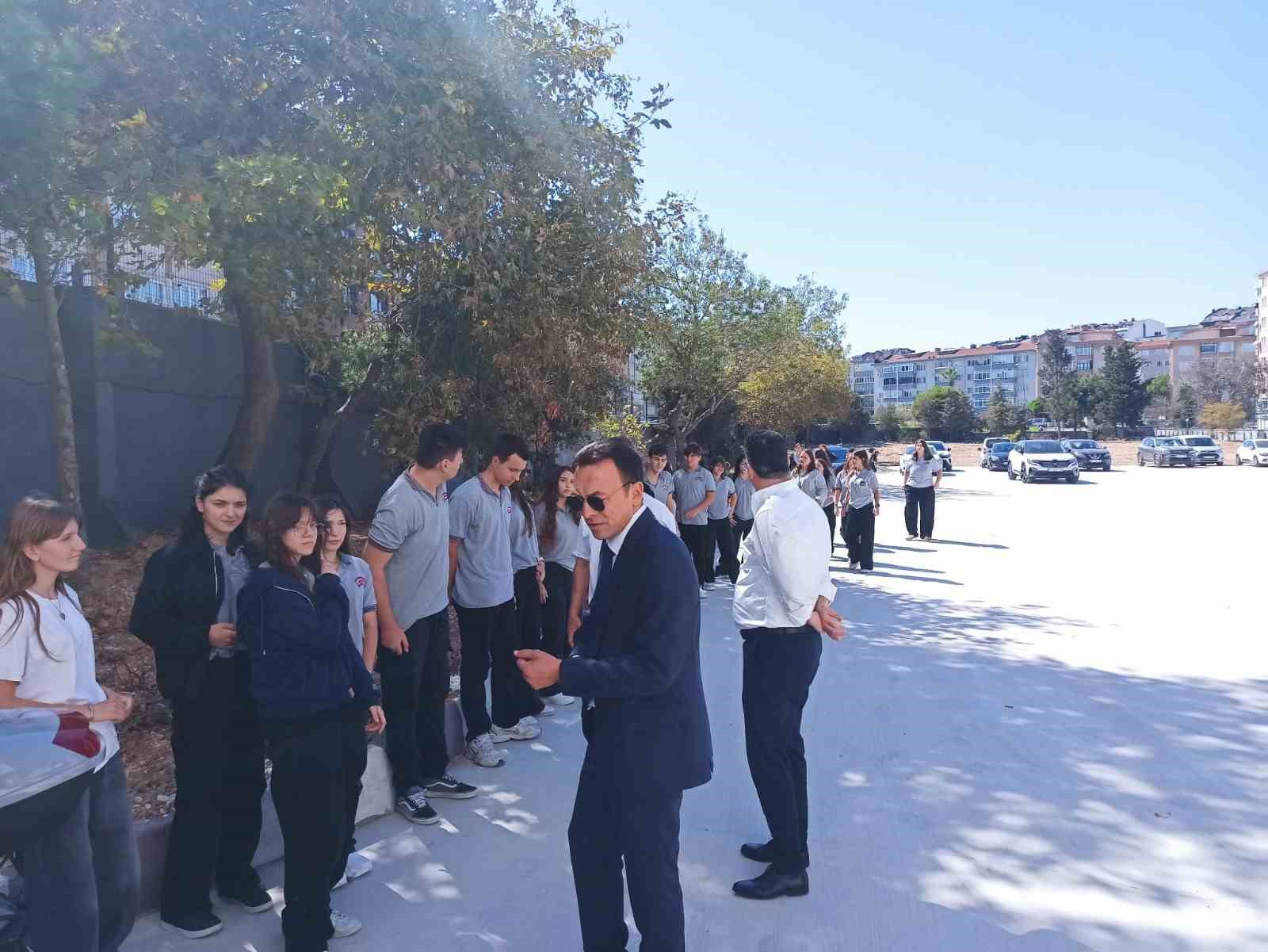 Bandırma’da iki okul yeni binalarında eğitime başladı