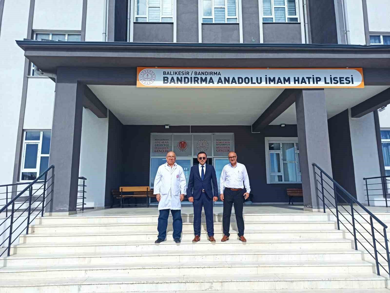 Bandırma’da iki okul yeni binalarında eğitime başladı