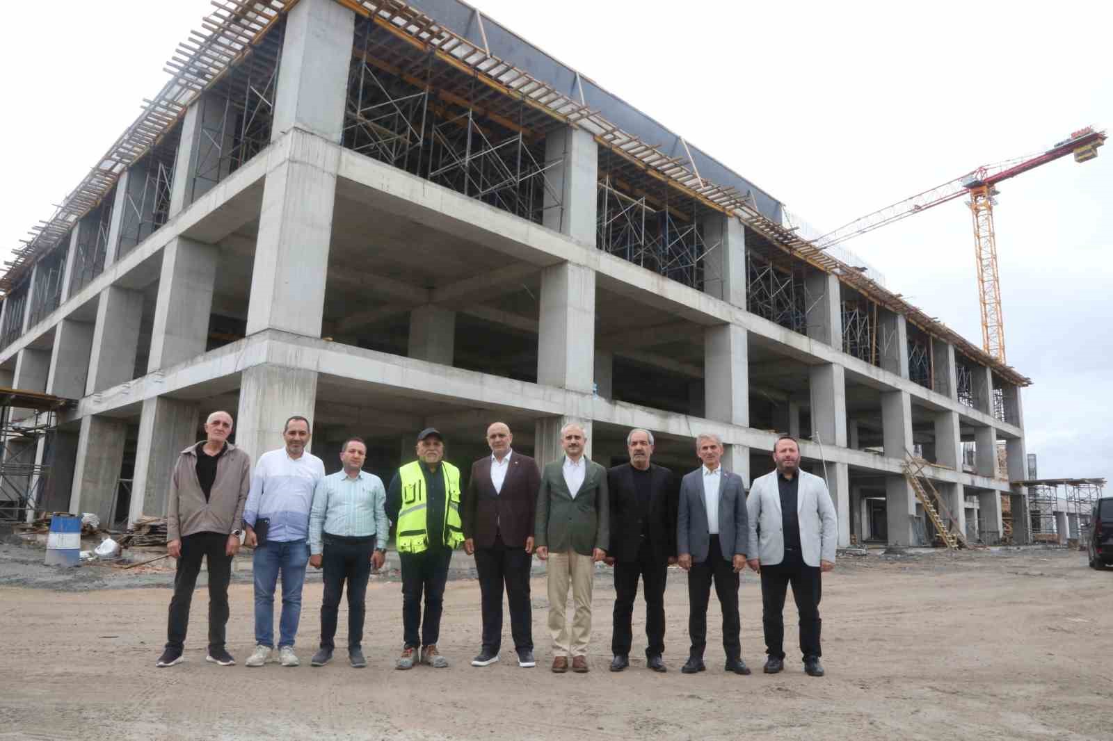 Çayırova’da yapımı süren 200 yataklı devlet hastanesi yükseliyor