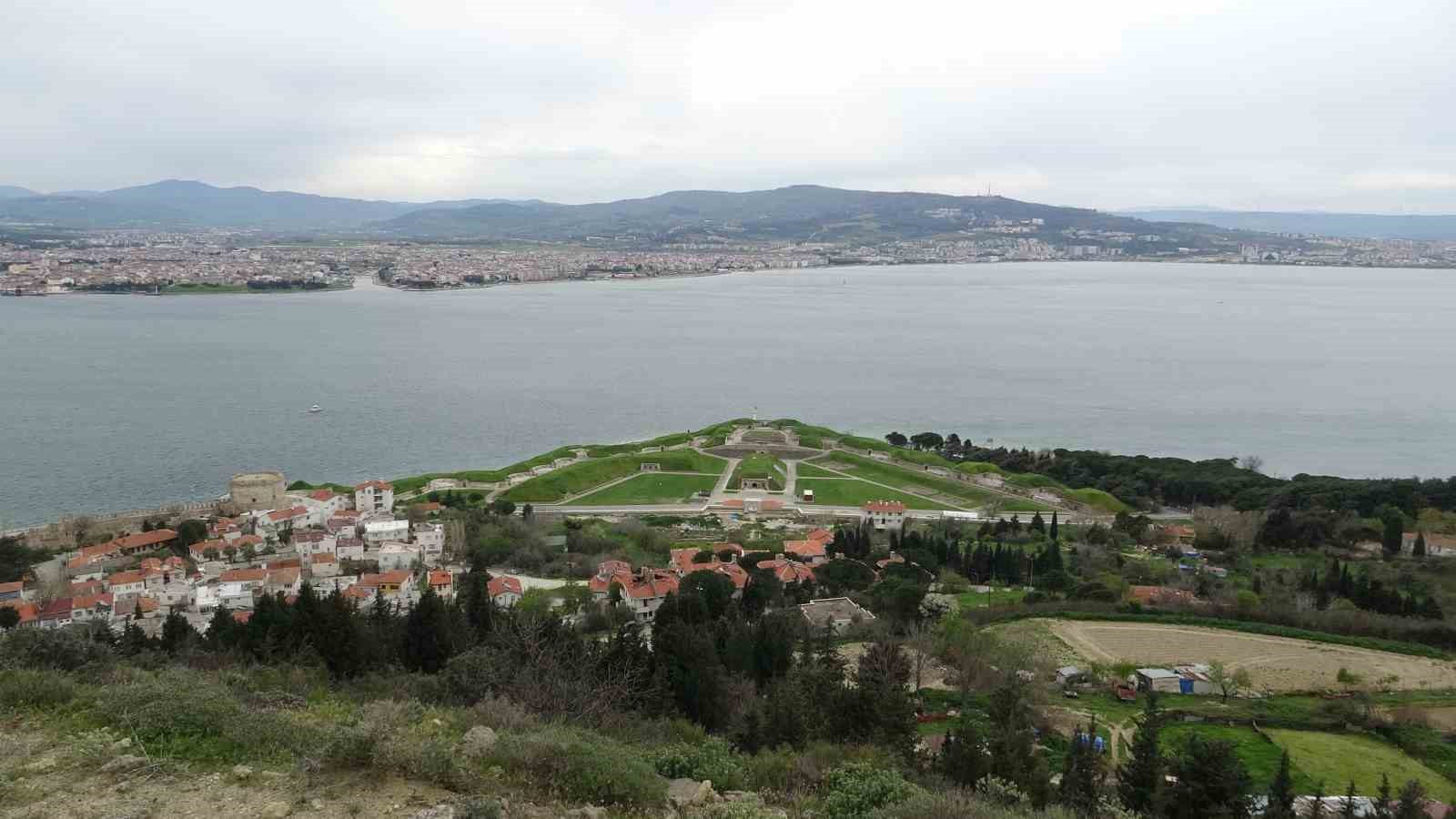 Çanakkale’de mavi denizanaları için önemli uyarı