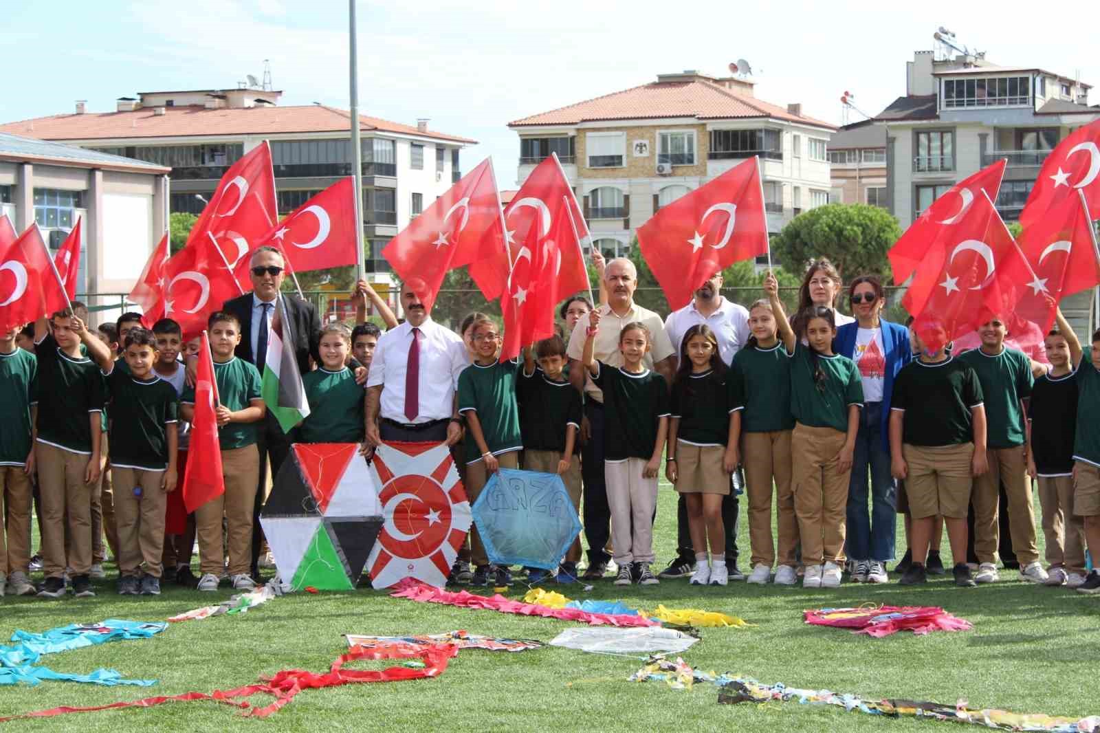Buldan’da uçurtmalar Gazzeli çocuklar için uçtu