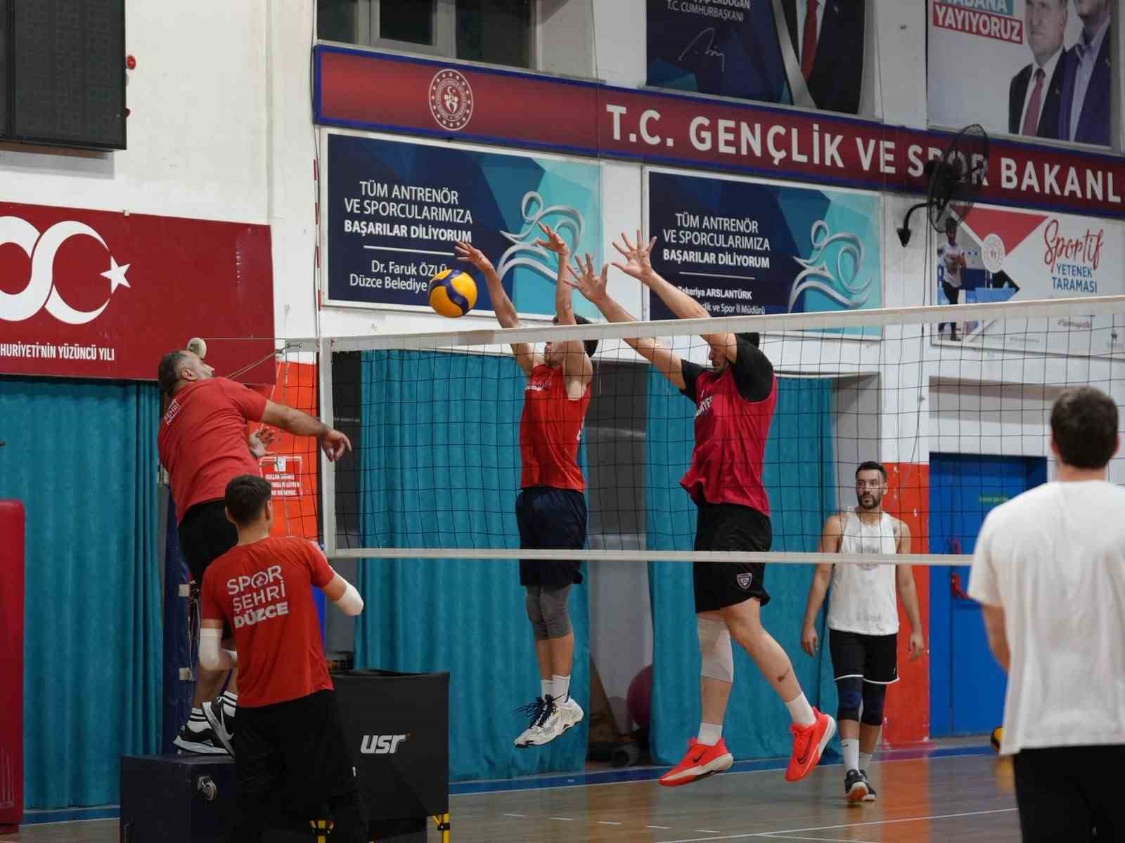 Düzce ekibi filede yeni sezonu bekliyor