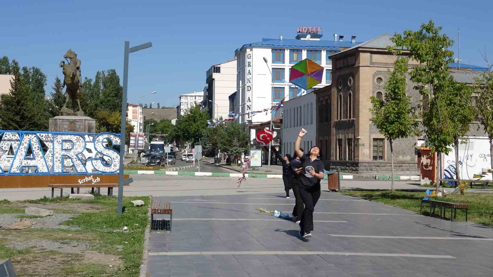 Kars’ta uçurtmalar Gazze’deki çocuklar için havalandı: "Gökyüzü çocuklara kalsın"