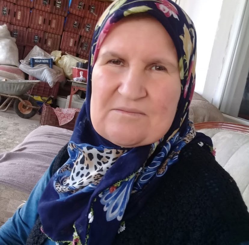 Antalya aile faciasında hayatını kaybedenler yan yana defnedildi, cenazede gözyaşları sel oldu