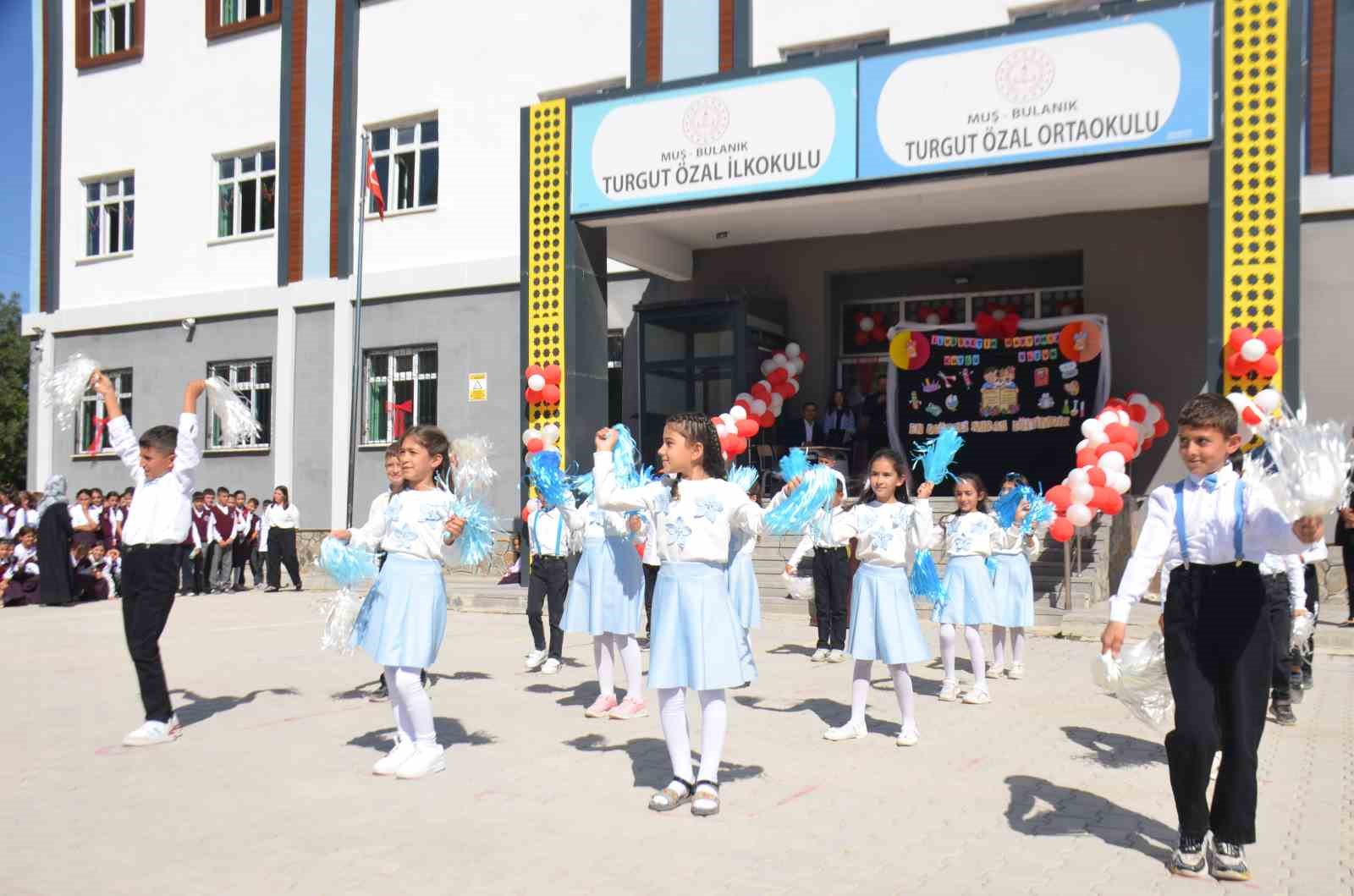 Bulanık’ta İlköğretim Haftası kutlandı