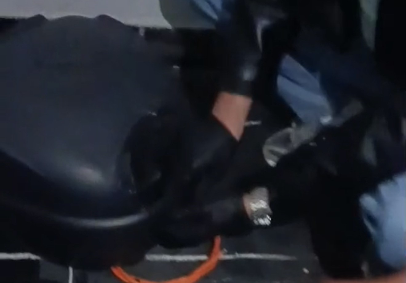 Jandarma motosiklet çantasında 7 bin 999 sentetik ecza hap ele geçirdi