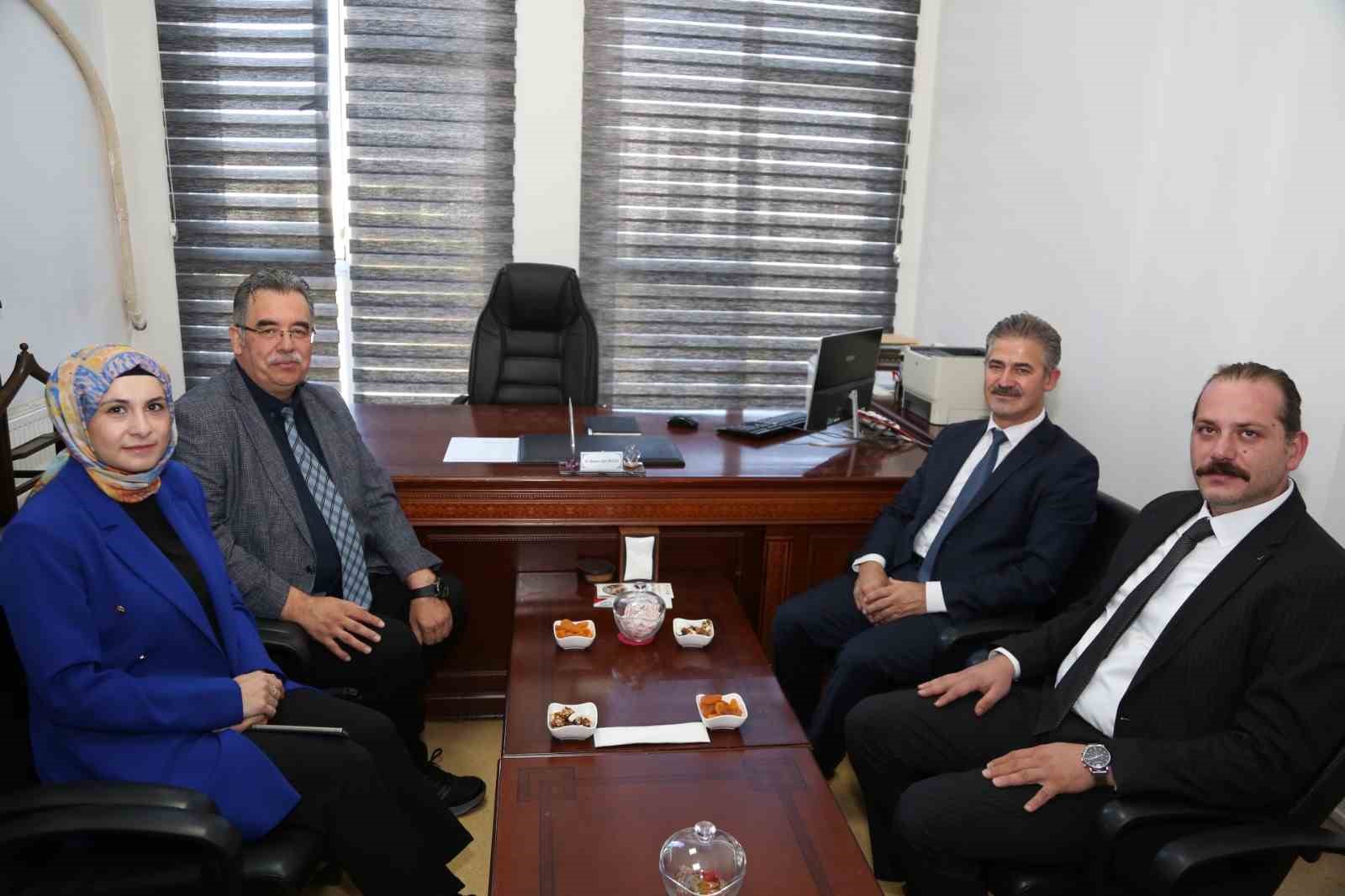 İl Sağlık Müdürü Meral, Palandöken’de sağlık hizmetlerini yerinde inceledi