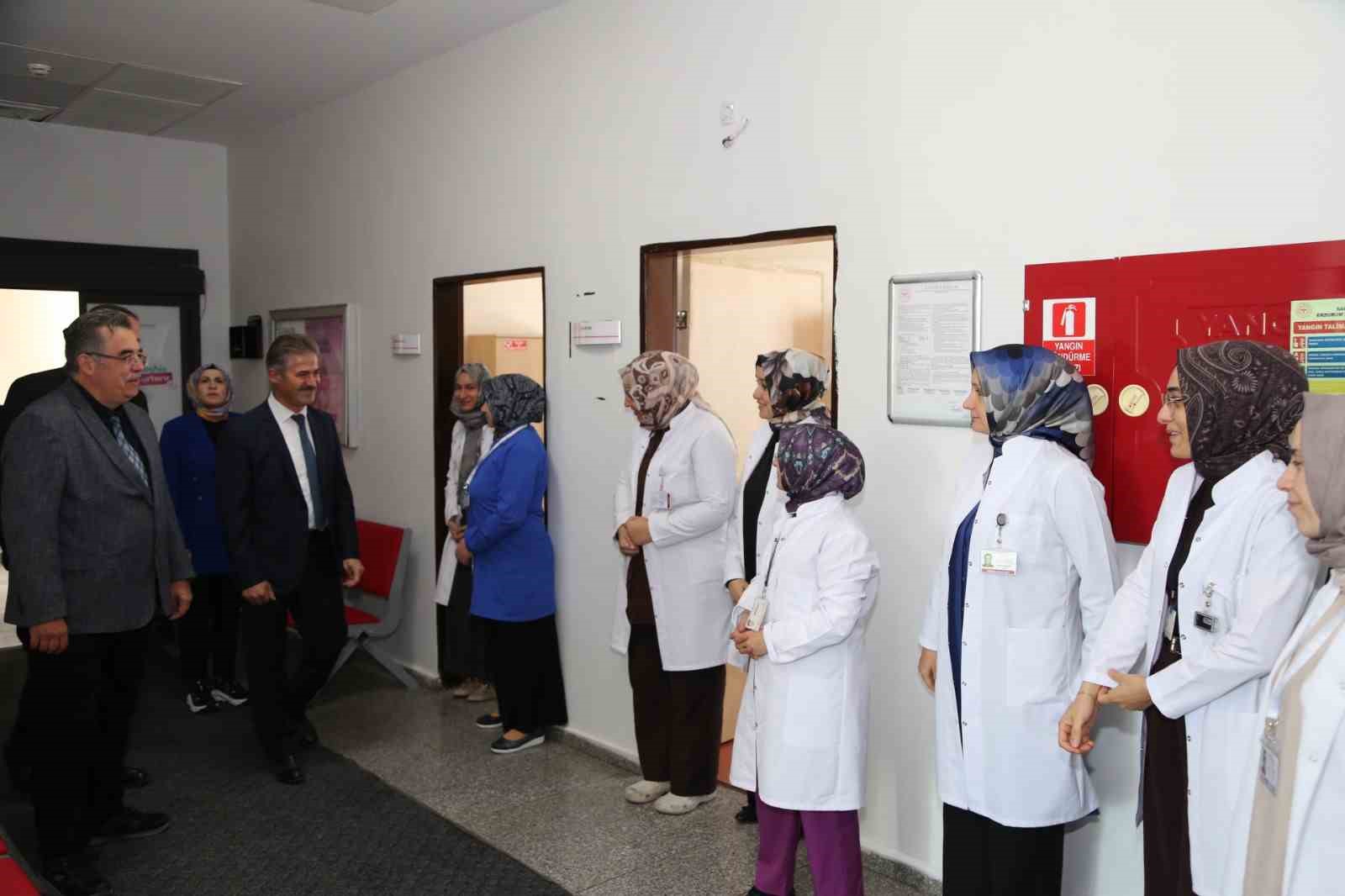 İl Sağlık Müdürü Meral, Palandöken’de sağlık hizmetlerini yerinde inceledi