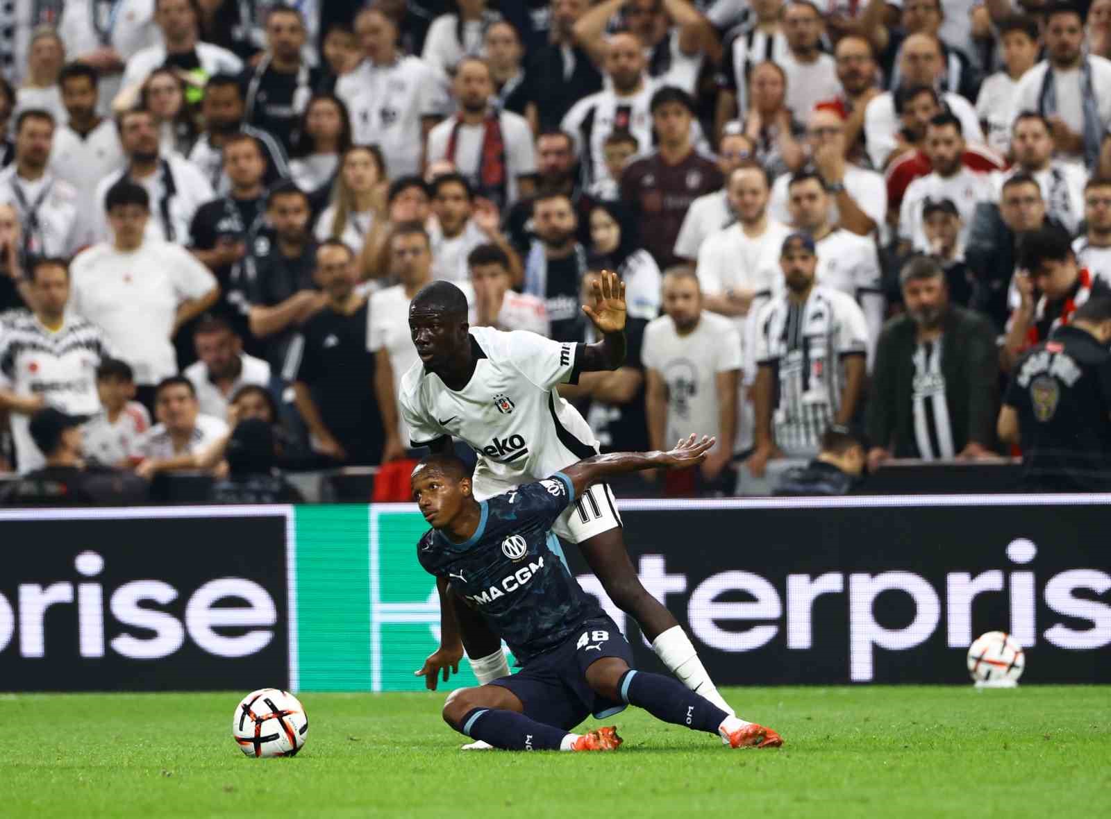 Beşiktaş, Marsilya’ya Dolmabahçe’de yine kaybetmedi