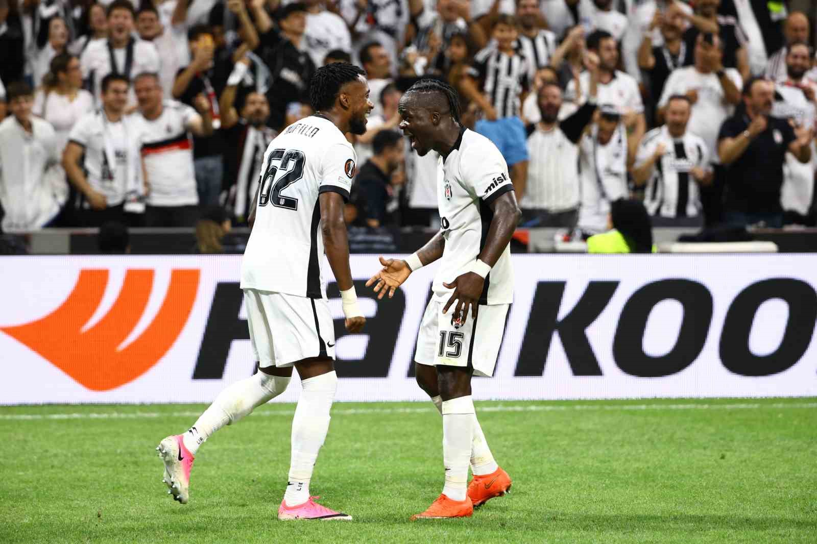 Amir Murillo eski takımını boş geçmedi