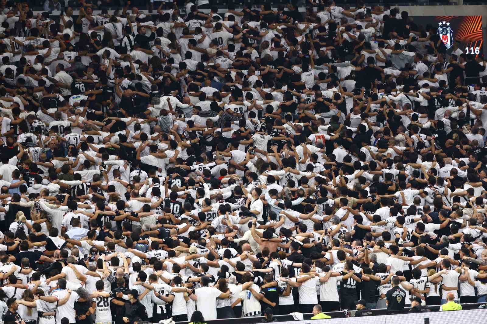UEFA Avrupa Ligi: Beşiktaş: 4 - Marsilya: 1 (Maç sonucu)