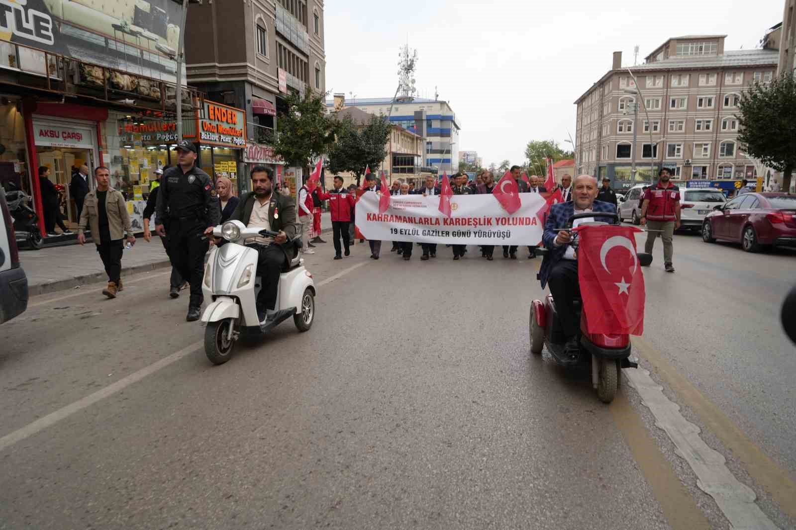 Erzurum’da Gaziler günü dolayısıyla kortej yürüyüşü