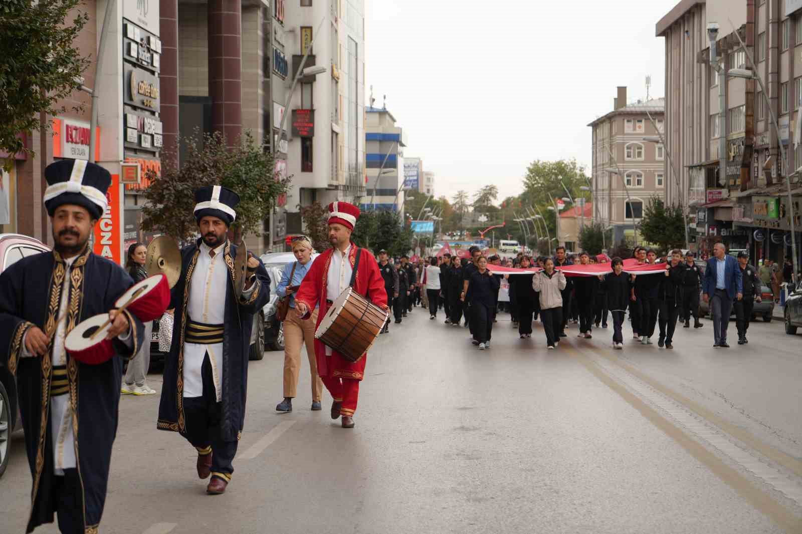 Erzurum’da Gaziler günü dolayısıyla kortej yürüyüşü