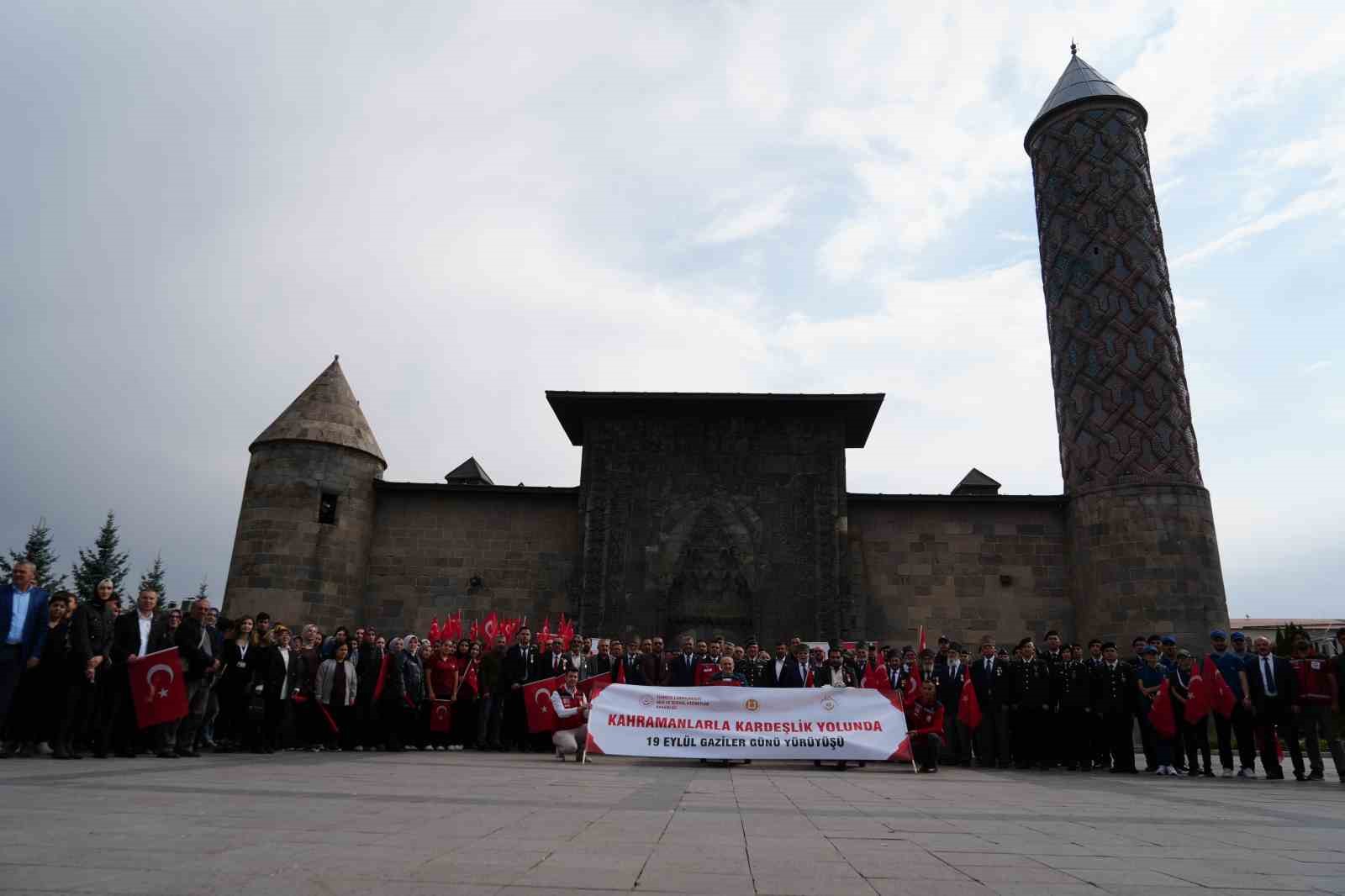 Erzurum’da Gaziler günü dolayısıyla kortej yürüyüşü