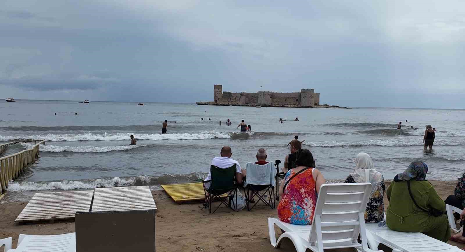 Mersin’de sağanak: Su taşkınları yaşandı