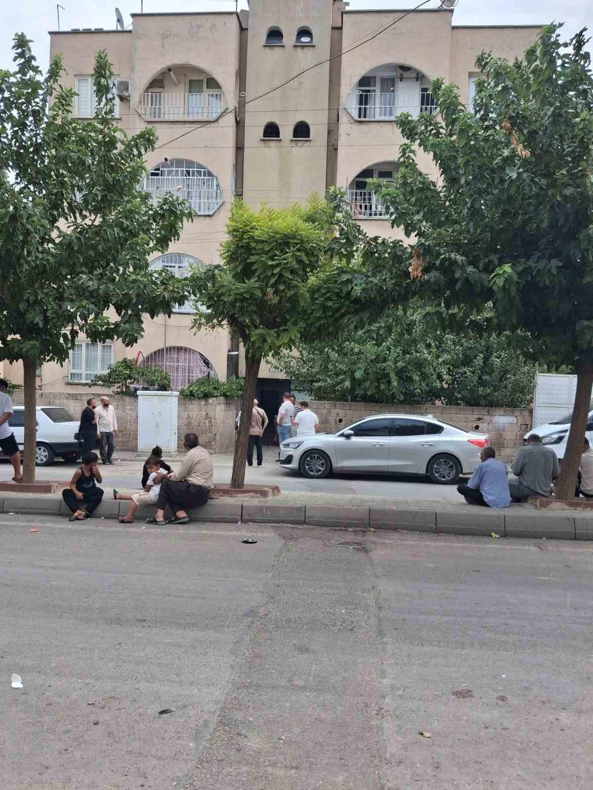 Annesiyle tartışırken havaya ateş etti, olanları izleyen balkondaki kadın yaralandı