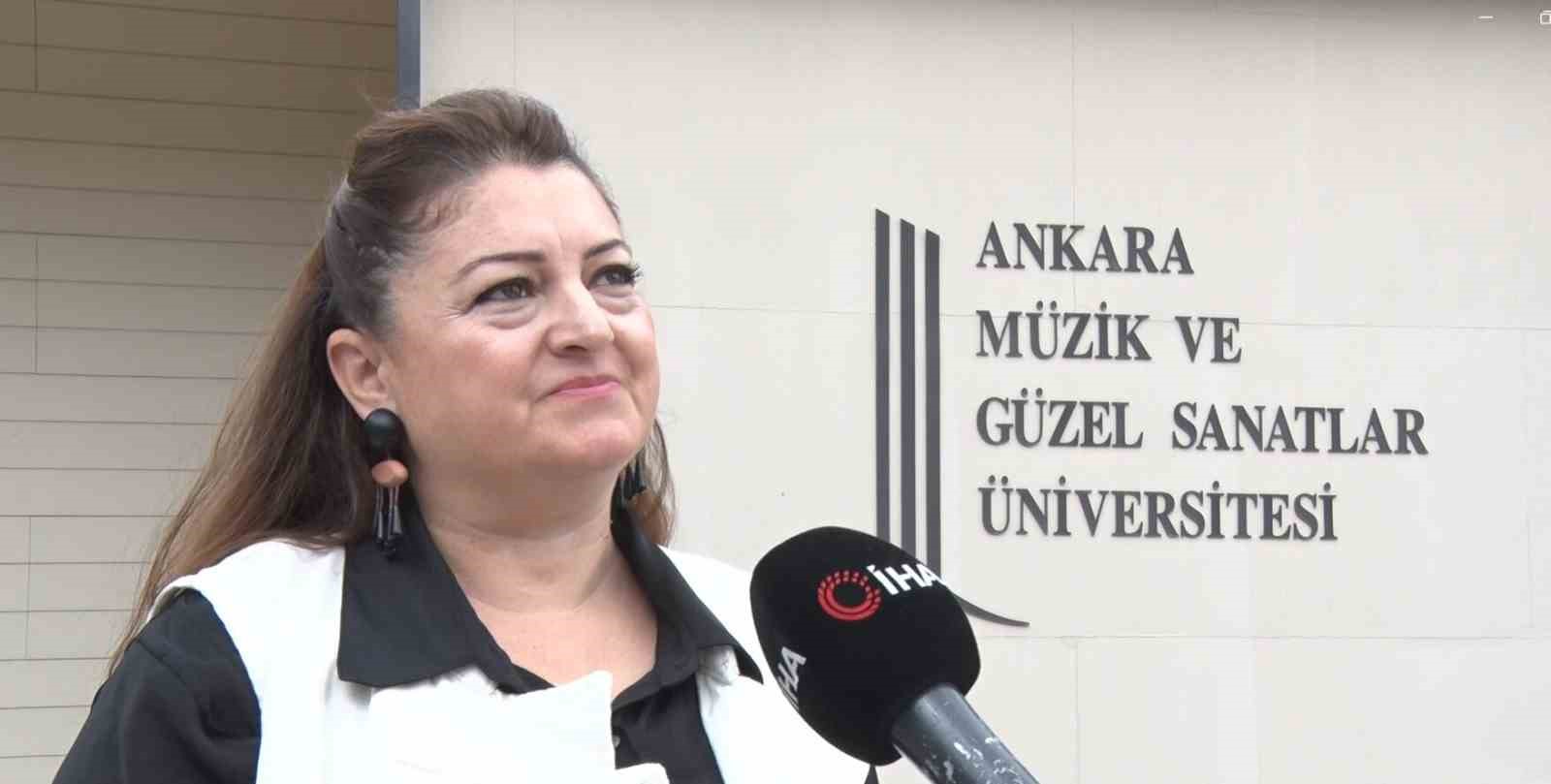 Cumhurbaşkanı Erdoğan ile türkü söyleyen Bengü ve Kıvanç: "Unutamayacağımız bir gündü"