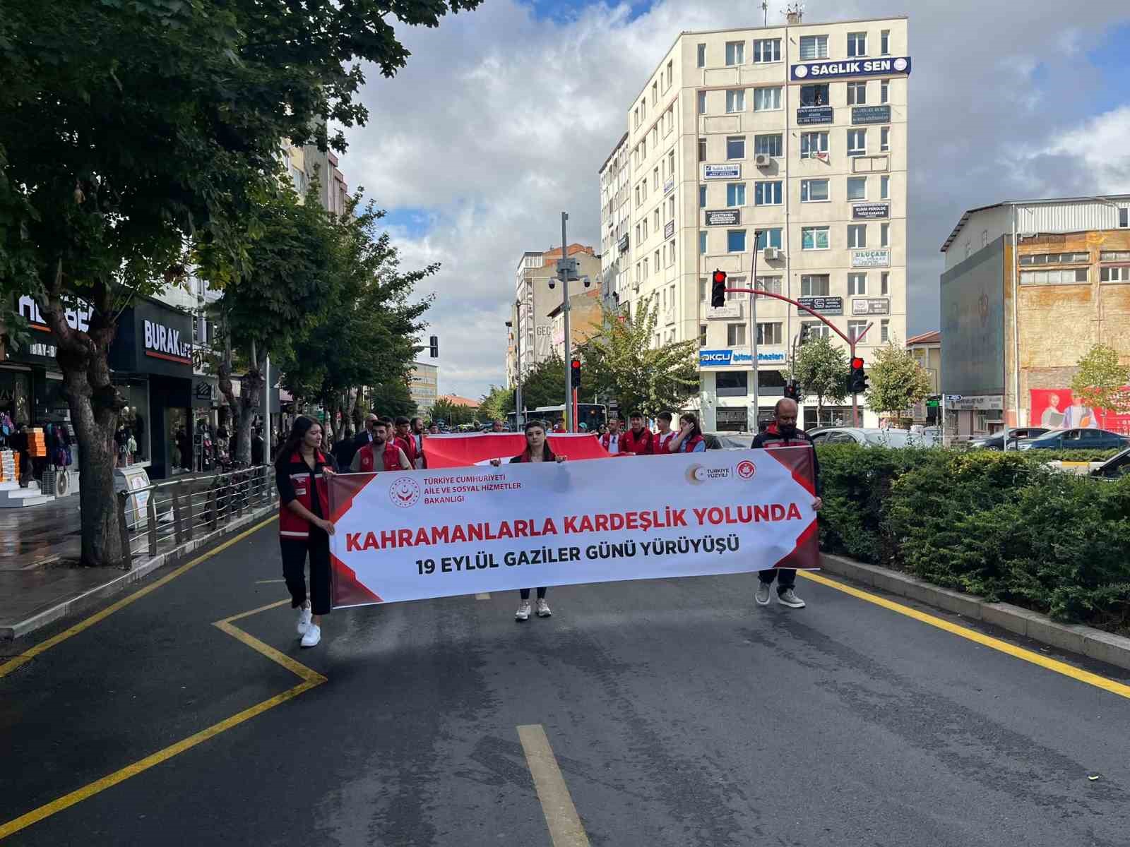 Çorum’da Gaziler Günü’nde yürüyüş düzenlendi