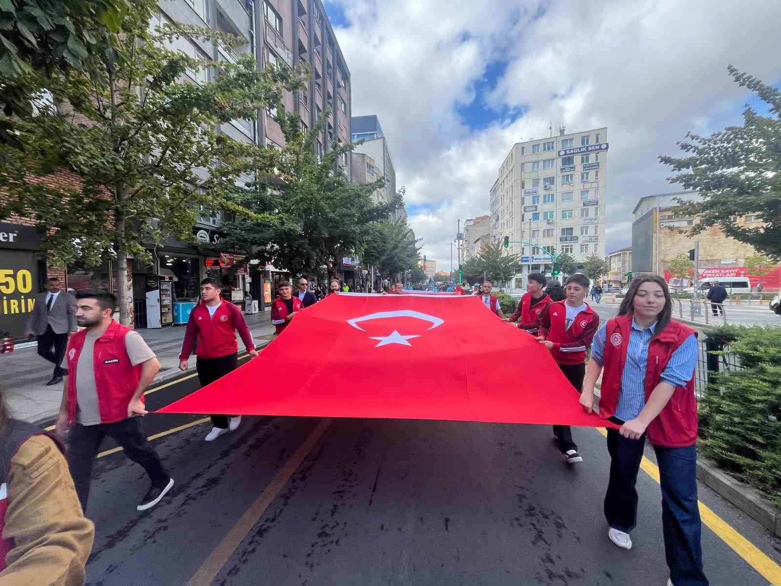 Çorum’da Gaziler Günü’nde yürüyüş düzenlendi