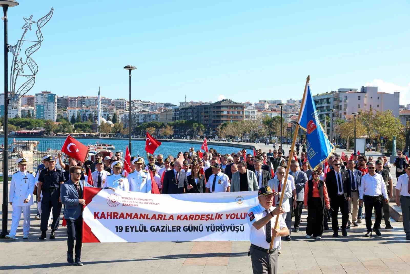 Çanakkale’de Gaziler Günü yürüyüşü düzenlendi